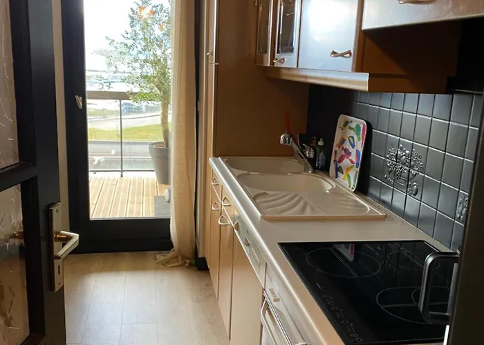 Vue & Marina-appart Au Petit Port Apartman