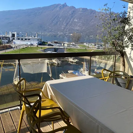 Апартаменты Appartement D'Exception Au Bord Du Lac